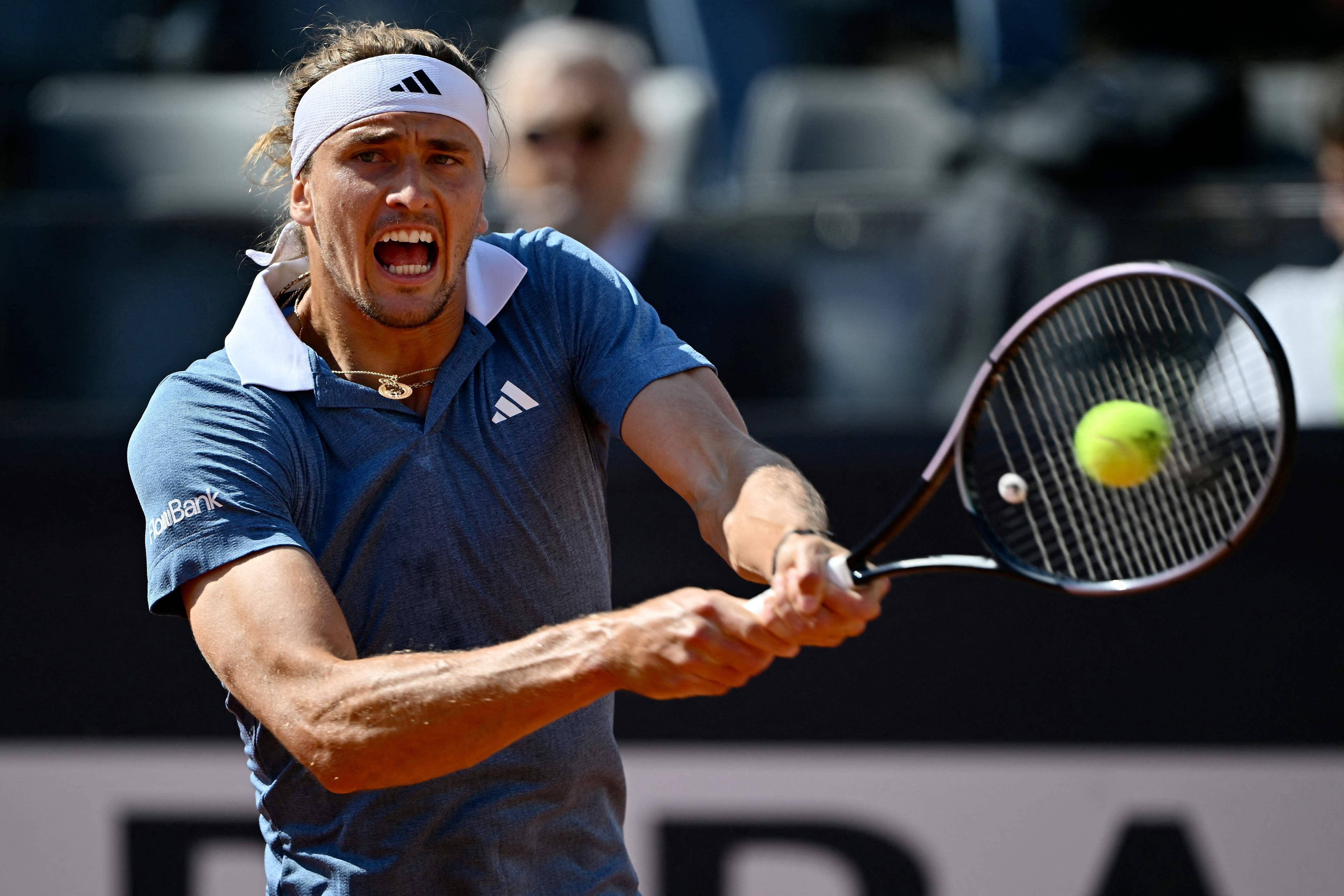 西班牙网球队鏖战欧洲网球队，兹维列夫惊艳世界的简单介绍