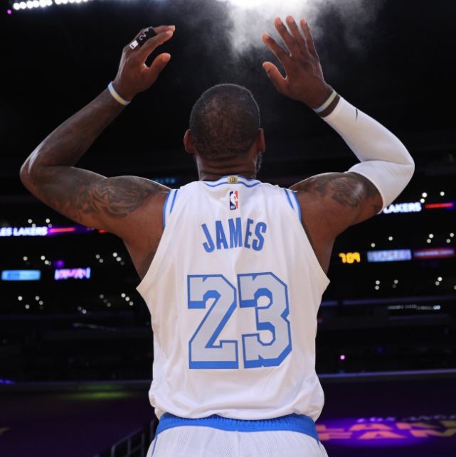 PSG轻取TL，Keria一己之力扛起全队