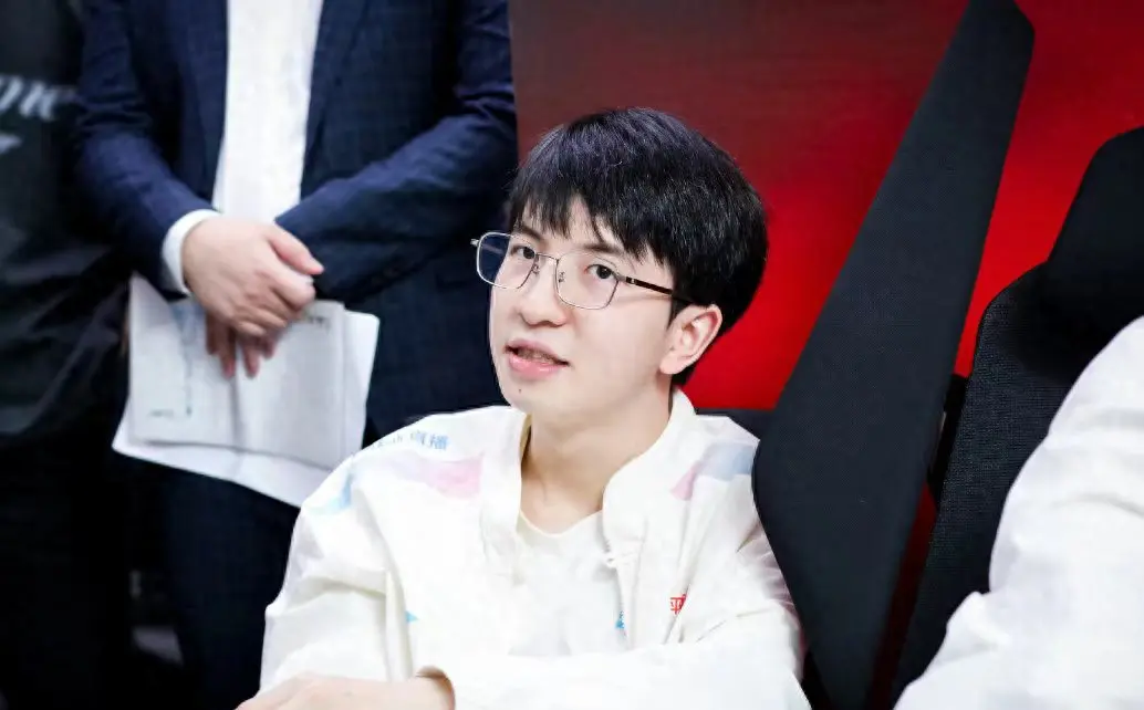 PSG轻取TL，Keria一己之力扛起全队