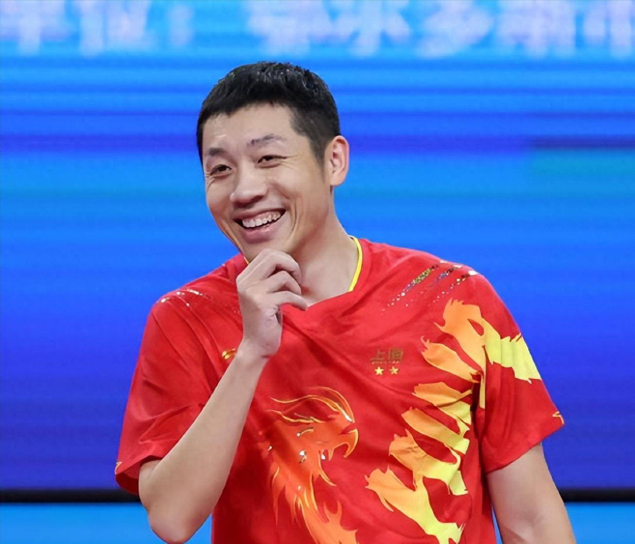 包含中国乒乓球队翻盘英国乒乓球队，许昕惊艳世界的词条