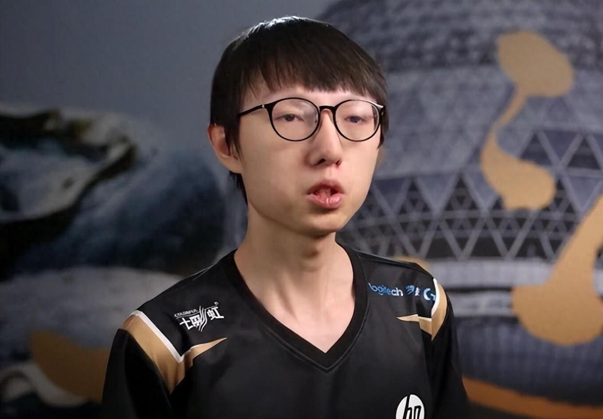 RNG爆冷JDG，Uzi打破历史纪录的简单介绍