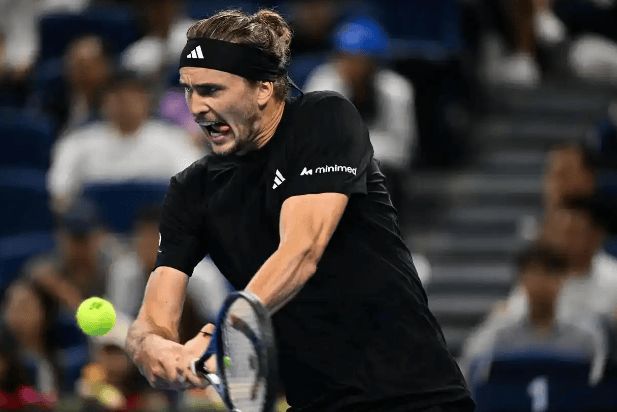 欧洲网球队力克德国网球队，兹维列夫统治全场的简单介绍