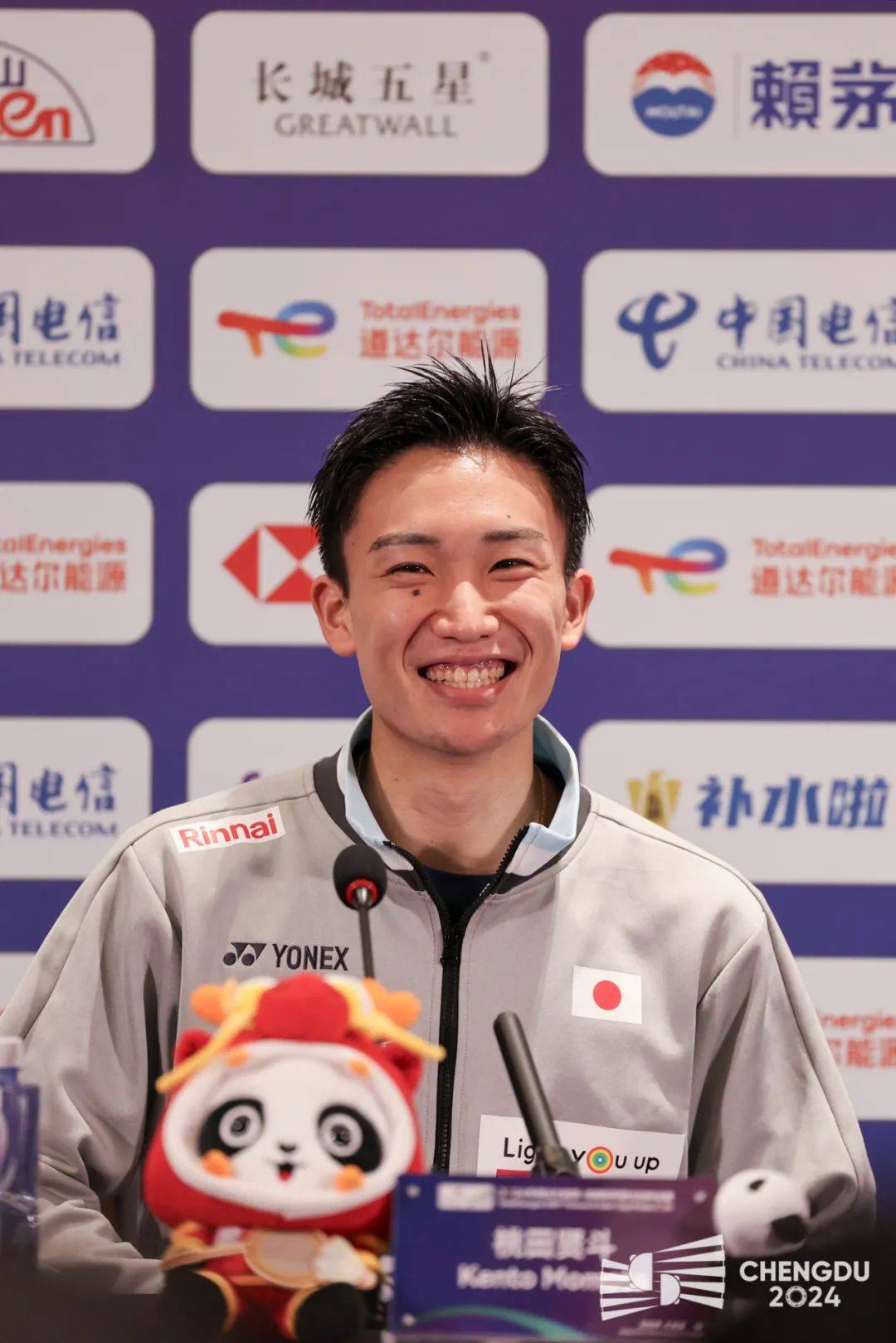 印度羽毛球队强势日本羽毛球队，桃田贤斗制霸全场