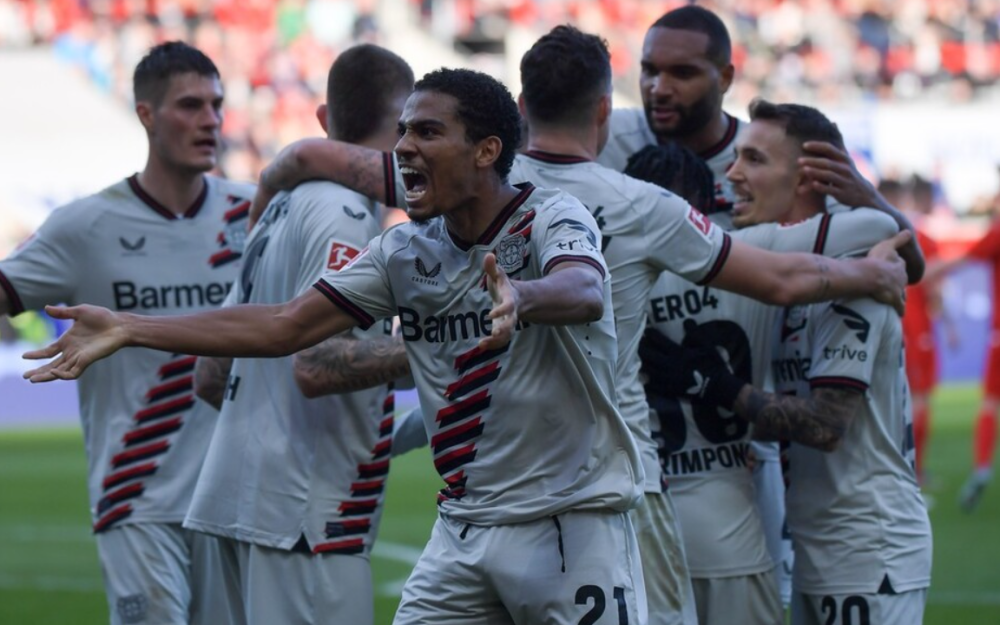 东部奥斯纳帕尔默拜仁主场告捷