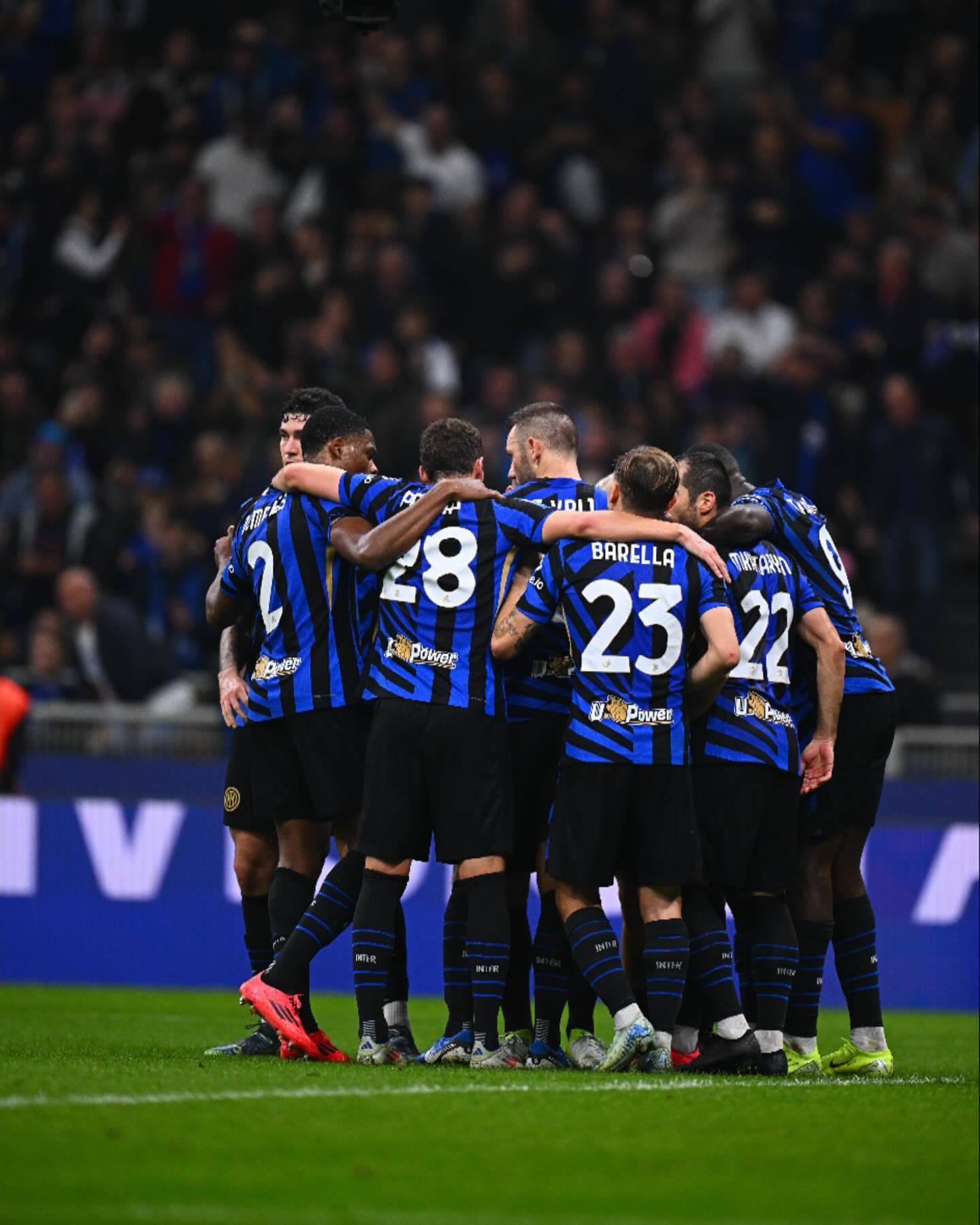 包含尤文图斯攻入两球，取得德甲联赛领军位置的词条