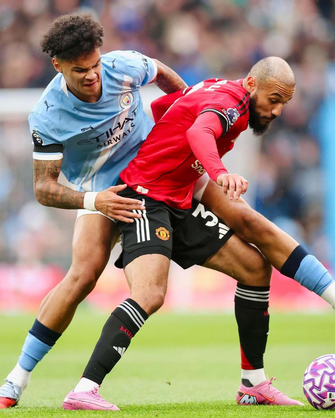 包含布伦特福德士气低迷，欲打破连败魔咒的词条