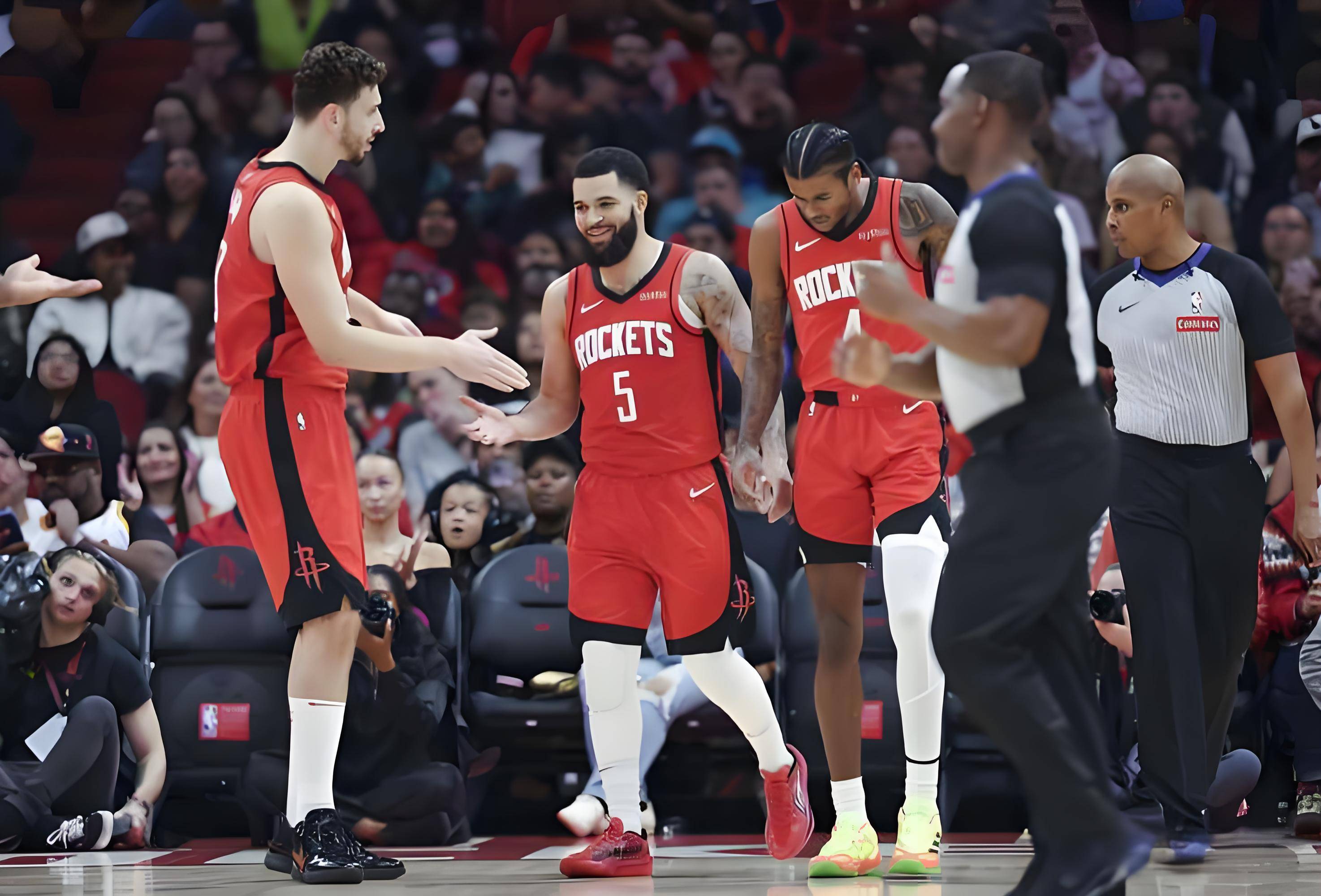 包含76人遭遇连败,球队面临困境,需要加强防守策略的词条 包含76人遭遇连败,球队面临困境,需要加强防守策略的词条