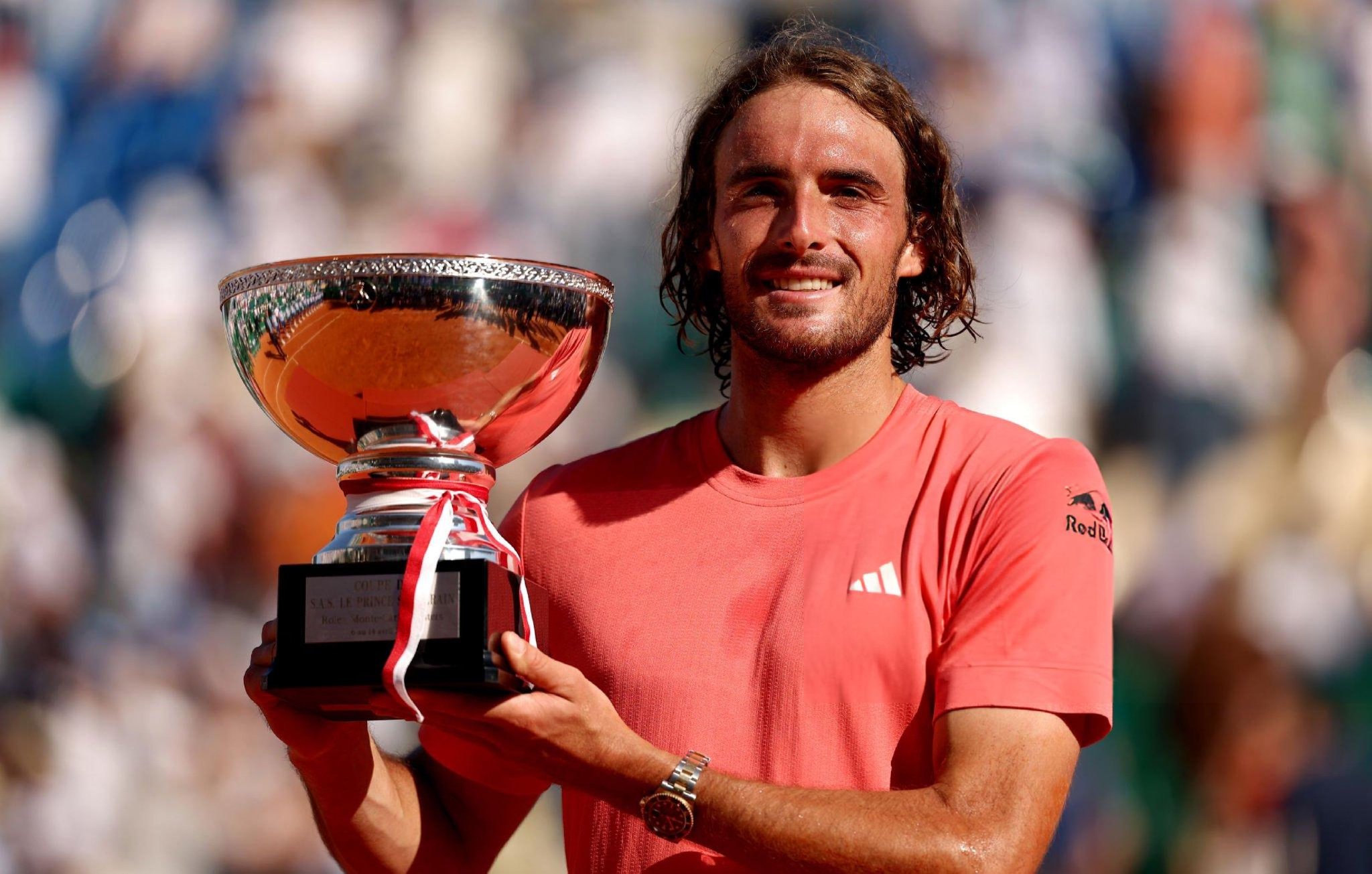 关于年终总决赛鏖战拉沃尔杯，西西帕斯高光表现的信息