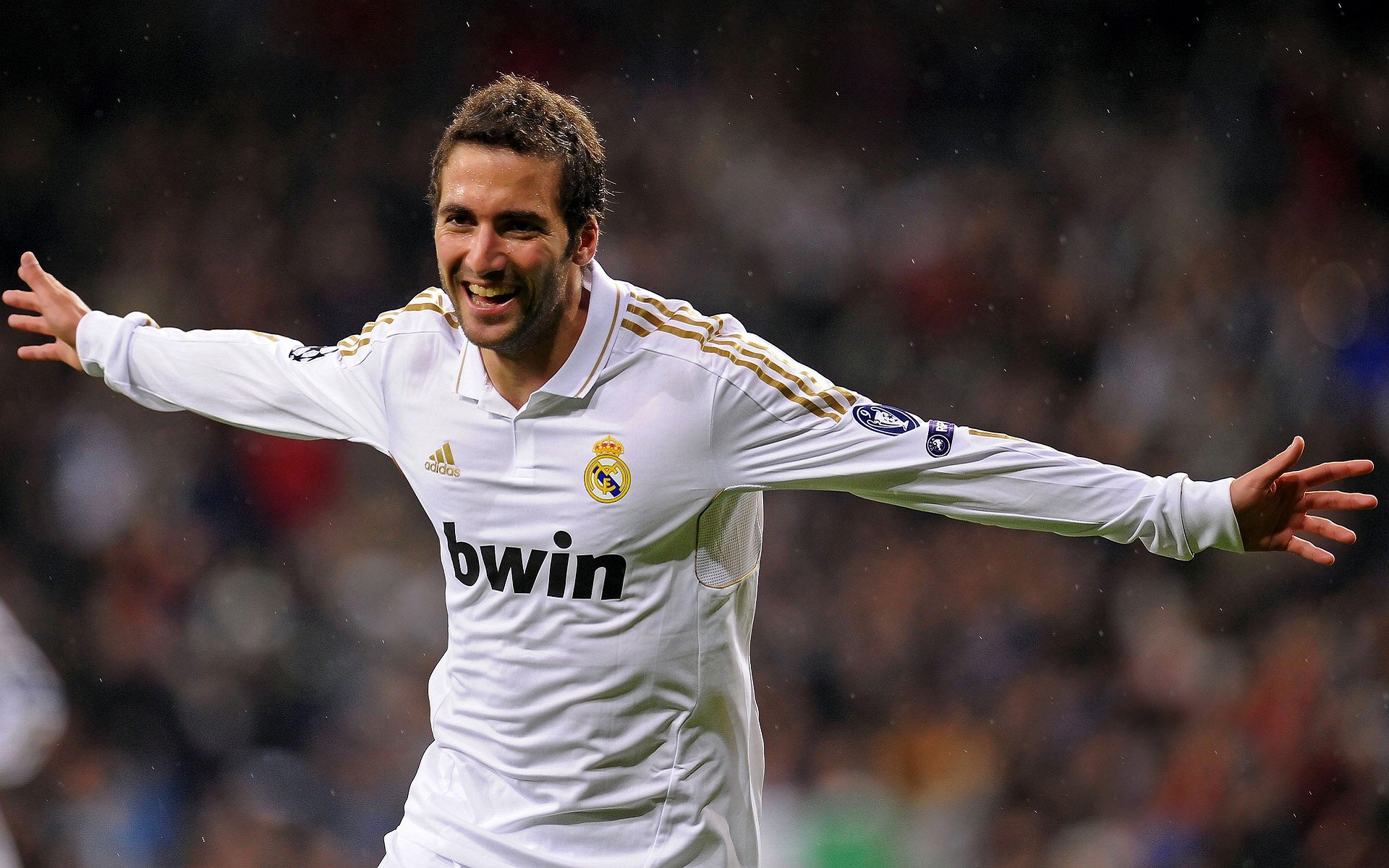 富安健洋制胜表现闪耀，沙特足球体系碾压委内瑞拉背后的战术革命